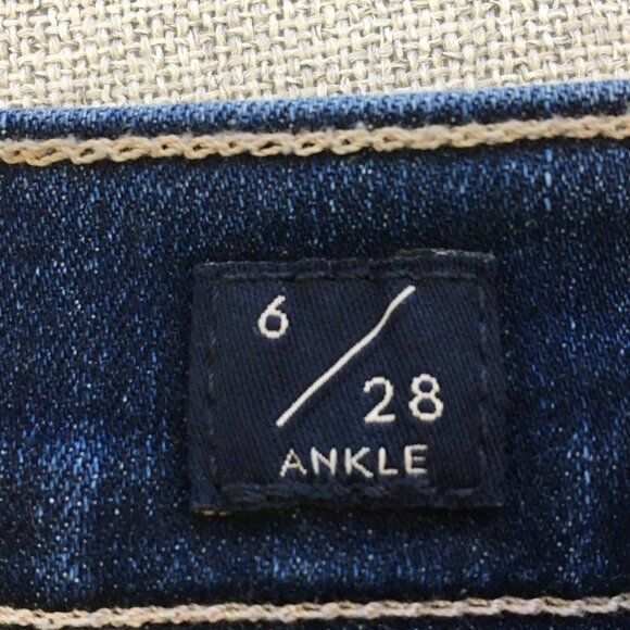 Lucky Brand Women's Jeans and Shirt Outfit Bundle Size 6/S EXCELLENT Condition - Picture 10 of 11